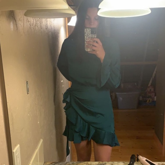green hoco dress!! - Picture 3 of 3